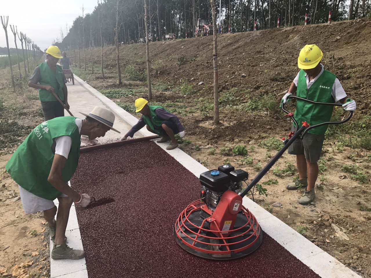 彩色陶瓷颗粒防滑路面